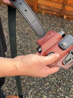 American crafted leather goods, locally made by artisan craftsmen in #oregon Support #SmallBusiness at www.taleofknives.com The ULTIMATE tool belt organizer for any #tradesman Different options for different sized #multitool and #flashlight 🇺🇸 Made! #westcoast #pnw #bluecollarboys  #bluecollarlife #mechanic #toolsofthetrade #shopsmall #belts #boots #autotech #flashlights #olight #prime #ttshop #smallbusinesscheck #locallymade 