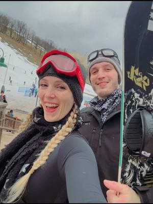 #Draft#firsttime#snowboarding @Tylerkevin87 #couplevacation #sevensprings#ski#resort#pa I spent most of the time falling down but it was totally #worthit#fun#couplestrip #marriedlifebelike