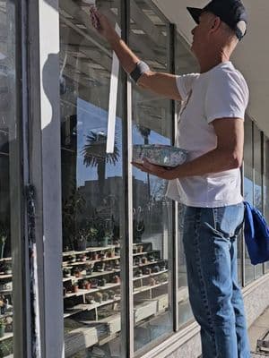 Hand Painted Window Splash @Rob #windowsplash #windowpainting #advertiseyourbusiness #fyp #lettering #signwriting #signwriter #signpainting #font #painting #florist #Love #ValentinesDay #paint #freestyle #handpainted# #artist #2025 