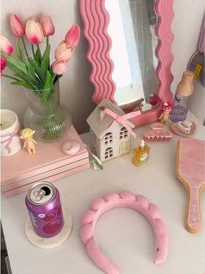 Happy February bestiesss!! 💗🏹🧸  I’m so ready for a fresh new month January was way too long… #newmonthreset #reset #saturdayreset #resetwithme #cleanwithme #cleangirl #aesthetic #cleaningtiktok #CleanTok #pinkaesthetic #roomdecor #aestheticroomdecor #roominspo #trending #motivation @Drink Poppi @Glossier @Get Safely @Gisou 