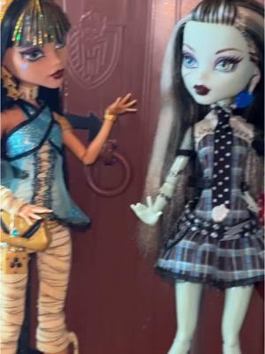 what one you like G 3 monsterhigh or G 1 monsterhigh #g3 #monsterhighg3 #monsterhighg3dolls #restyle #frankie #cleo #dolls #monsterhigh #monsterhighdolls #monsterhighcontent #g1 #firstwave #tumbler #cute #bff #ghoulsfriends #differentuniverse 