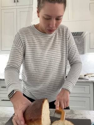 If you make bread, you need this knife! Also is there a way to get my draft back?? #momcontent #momcontentcreator #momfluencer #breadknife #sourdoughtok #workingmom #workingmama #MomsofTikTok #contentcreator #contentcreation 