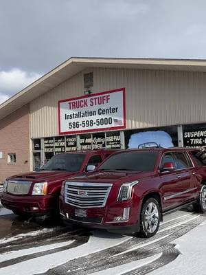 Little chilly 🥶 #boosthub🐌 #fyp #truckstuffmi #clean #escalade #f350 #12inchlift #40s #12inchlift40s #custom #truckstuff #trucks #aftermarket 