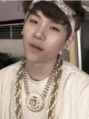 they definitely got them chains from the dollar store                              #minyoongi #bts #edit #suga #fyp #fypシ #fyppppppppppppppppppppppp #xyzbca #debutyoongi #2014 