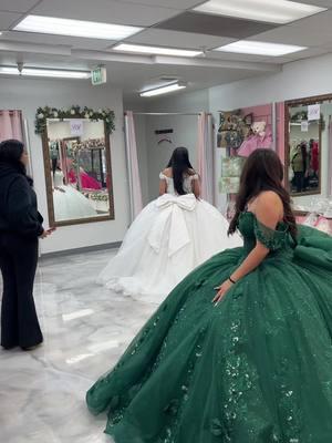 #fyp#boutiquemoroleondress#quinceañera #Quince #quinceaneradresses #quinceanera  #maquinceaños  #quinceideas #vestidoscharros#vestidosdeprincesa #vxvañera #bmboutique ##moroleonGirl #boutiquemoroleon  #quincedress