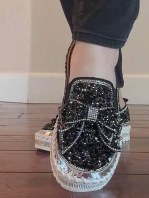 ##womenssliponshoes #sliponshoes #rhinestones #rhinestoneshoes 