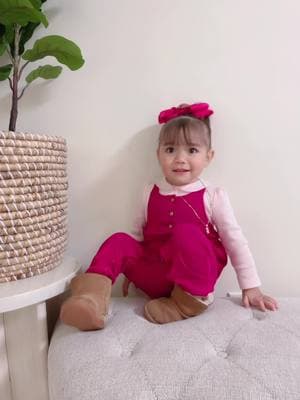 #bebetiktok #modelando #hermosa #bebefashion #ximena #ximena #outfit #outfitdehoy🥰 #oufitideas #niña #🩷🩷🩷🩷