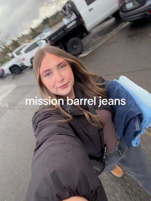 I wish the barrel jeans were just a plug and play situation but I fear they may just not be for me… If I sounds annoyed in the voiceover it’s because I was about these freaking jeans 😂  #jeans #denimhaul  #oldnavyjeans #barreljeans #midsize #plusize #midsizefashion #denimtryon #jeanstryon #tryonhaul #barreljeansoutfit #americaneaglejeans #widelegjeans 