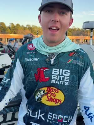 New rules for forward-facing sonar on the Bass Pro Tour, but Drew Gill is still fishing on the final day. Go get ‘em tomorrow! #majorleaguefishing #bassfishing #fishseaguar