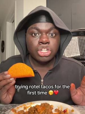 trying rotel tacos for the first timeee 🤭❤️ would you try this? #roteldip #rotelcheesedip #tacos #mukbang 