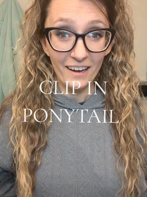 This hair gets me Everytime I put it in! it's fabulous! #clipinhairextensions #clipinponytail 