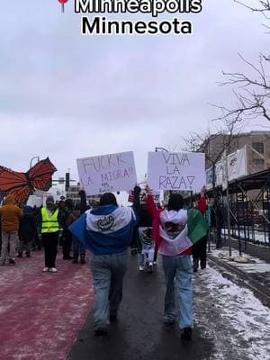 La unión hace la fuerza ✊🏻🙏🏻 Sígueme para más @parceromn . . . #parati #marcha #inmigrantes #minneapolis #minnesota #latinos #ice #trump #vivamexico #parceromn 