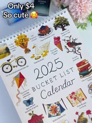 A Bucket list calendar is just what i needed in my life #giftideasforwomen #giftforher #womengifts #fyp #bucketlist #fyp #gift #tiktokmademebuyit #tiktokshopholidayhaul #2025 #newyear 