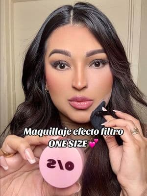 Polvo suelto rosado 💕 definitivamente es mi favorito @ONE SIZE BEAUTY #onesize #onesizebeauty #makeuphacks #makeup #onesizepowder #makeuptips #onesizesettingspray #makeuptutorial #makeupreview 