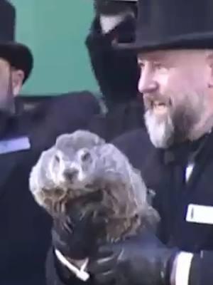 Punxsutawney Phil sees his shadow and predicts six more weeks of winter! ❄️ #GroundhogDay   #weatherchannel #groundhog #foryou #fyp #meteorologist #breakingnews #morewinter #punxsutawneyphil #punxsutawney #viral #pennsylvania #gobblersknob  #viralvideo