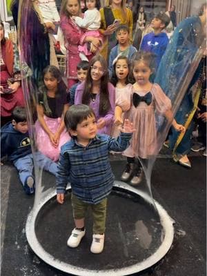 ✨Bubble magic in action!✨ Capturing the joy of being inside a giant bubble—pure wonder and smiles all around! Who’s ready for a bubble adventure? 🫧💫 #BubbleShow #MagicalMoments #EventEntertainment