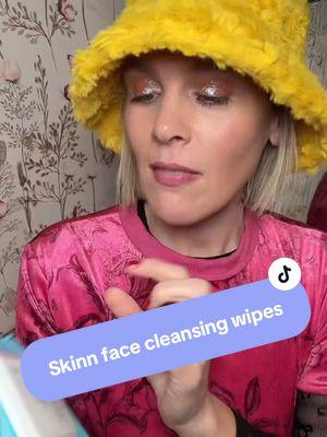 Skinn is so good for my skin. I’m continually impressed with how well my sensitive skin responds to this skin care brand! #skinncosmetics #skinn #skincosmetics #skinncare #morningroutine #eveningroutine #gurwm #grwm #facewipes #eveningroutine@SKINN Cosmetics  