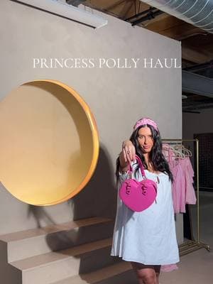 9 months pregnant and about to POP in @Princess Polly 🫶🏼🦢👛☁️🎀🍑 use "LRW" for $$$ off your order at checkout  #pppartner #princesspolly #brandcollabtips #brandcollabs #contentcreator 