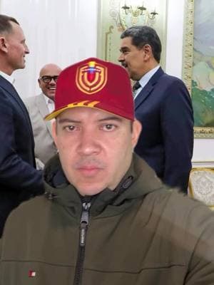 Una gran cantidad de venezolanos celebró la victoria del presidente Trump esperando mayor presión a la dictadura venezolana y apoyo interno a la diáspora que huye por razones políticas . Hasta el momento no se ha visto reflejada esta esperanza y observamos como existe un discurso ambiguo en el trato hacia Venezuela a quienes “no se reconoce “ pero se negocia con ellos , y a nivel Interno uno a uno Han ido colocando trabas a la situación migratoria de los venezolanos en EEUU .  ¿Cuál es tu opinión sobre todo esto ?  ¿ Te esperabas lo que está ocurriendo ? ¿Crees que hay algún tipo de interés en resolver el problema de Venezuela o por el contrario , es algo que no le importa en absoluto al gobierno de Trump ?  Me gustaría conocer tu opinión y cuáles eran tus expectativas con el nuevo gobierno de EEUU , y también saber si se han cumplido hasta ahora.  los leo .  #venezuela #eeuu #migracion #asilo #cpi #ayudamigratoria #venezolanoseneeuu #tps #asilopolitico