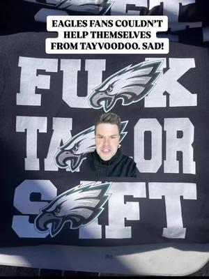 They really couldn’t help themselves huh 🤣 #fyp #swifttok #taylorswift #erastour #TSTheErasTour #SuperBowl #NFLPlayoffs #chiefs #eagles #tayvoodoo @Taylor Swift @Taylor Nation 