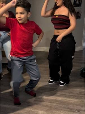 My son don’t Dance, but look what buying fortnite skins will do! lol! What will your kids do for some Fortnite ?#momlife #mybabies #momofboys💙 #lovebeingamom #lovebeingawife #wifelife #justlife #ourteam #acostafamily #family #familyiseverything #lifeisnotperfectbutitsbeautiful#lachona#lachonachallenge#