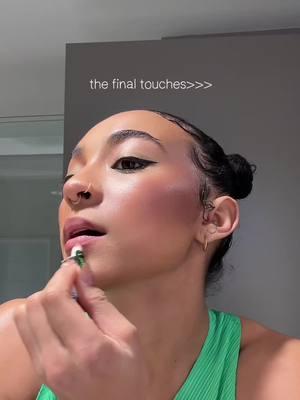 #grwm #makeup #makeuptutorial #finaltouches #CapCut #trackgirl 