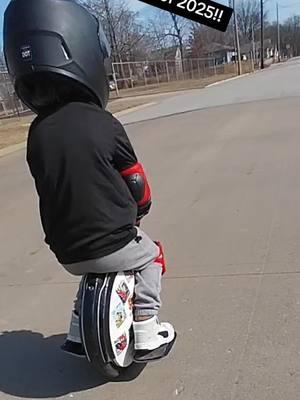 1st edit of 2025! #electricunicycle #roadto100k #ninebot #inmotion #EUC #viraltiktok #bustersfunzone #fypシ #foryou #dadanddaughter #dadandson #kidsoftiktok #dadsoftiktok #viral #thanks 