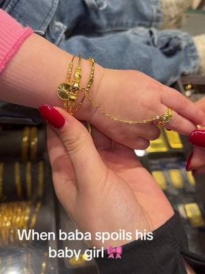 Princess treatment ✨ #gold #gift #nj #jewelry #price #new #ArabTikTok #21kgold #fypage #engagementring #مشالله #jewelrybusiness #مشالله #jewelrybusiness #viral #newjersey #pennsylvania #ذهب #paterson #jordan #beauty #jewelrytiktok 