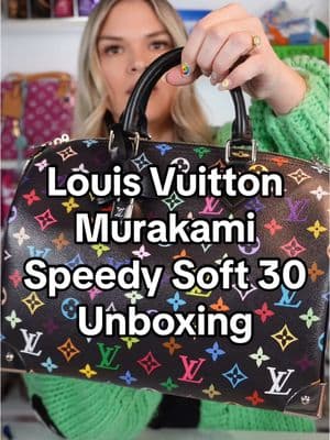 Unboxing the Louis Vuitton x Takashi Murakami Speedy Soft 30 in Black Multicolor from the 2025 Re-edition collection! What do you guys think about how structured this bag is? In reality not as soft as intended… Unboxing my final handbag in the next part! #LVxMurakami #louisvuittonmurakami #lvunboxing #unboxing #louisvuittonlover #unboxing #murakamispeedy #lvspeedy 