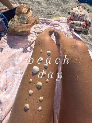 love where I live 🌞👙  @lex❣️ @Skyla Johnson  #florida #beachday #summervibes #beachfun #beachroutine #tanningroutine #seashells #floridagirl #floridavibes 