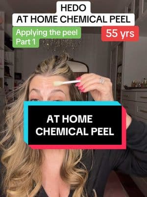 Applying the Hedo at home chemical peel, this peel is very very strong, and you will have to sign a form that you understand the application instructions with the brand to use it @HEDOSKIN #chemicalpeel #athomepeel #chemicalpeeling #chemicalpeeldiary #chemicalpeelprocess #vipeel #tcapeel  