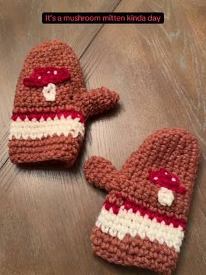 #crochet #mushrooms #hollabackpurl 