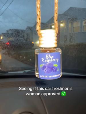 Gentlemen, girls don’t want to smell your gym sweat in your car. #airfresheners #scentszn #gym #fyp #blueberry #chickapproved #shelikesit #ilikeit 