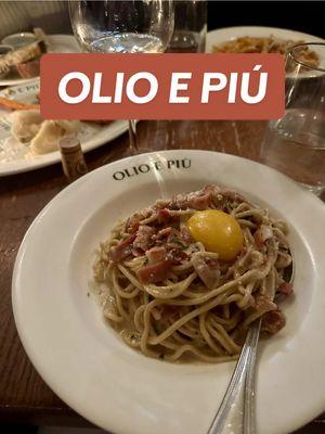 nothing like a girl dinner in the west village 🎀👛👠 olio e Piu has a $45 dinner menu go check it outttt #olioepiu #westvillage #nycdinner #nycitalian #wv #nycgirldinner #nycdrinks #girlsnight #italian 