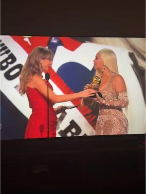 An iconic moment in #Grammys history 👏🏼 #beyonce #cowboycarter #taylorswift #grammys #beyoncegrammys