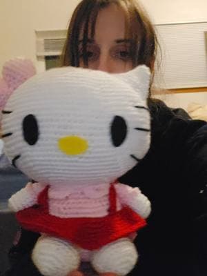 Hello Kitty made! Crochet pattern by bubbleplushies. #hellokitty #hellokittycrochet #crochet #crochetersoftiktok #crochettiktok #art #artist #artistsoftiktok #amigurumi @Jaufri & Gabby 