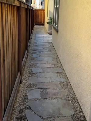 FLAGSTONE PATHWAYS & PATIO #construction #landscapedesign #backyard #concrete #flagstone #landscaping 