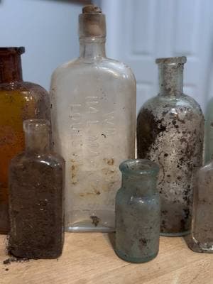 A few more all cleaned up #beforeandafter #medicinebottles #dumpdigging #1800s #early1900s #oldstuff #antiqueglass #apothecary #kentucky 