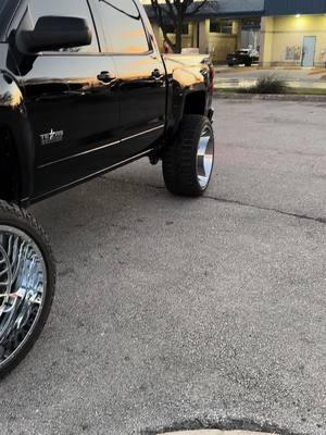 Mid trick  #chevy #truck #z71 #trocas #corridos #texas #mexicantiktok #26x14 #parati #views #mobb #reels #vid #musica #silverado #capcut #explore #chrome #fypシ #fyp 