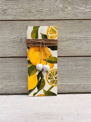 Who likes lemon decor? #farmhousedecor #woodsigns #decoupage #summerdecor #lemondecor 