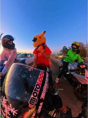 The kid back 😂 @reaper😏🫣  @Gsxr_nelson  #pikachu #lolabunny #foryoupage #bikersoftiktok #1down5up #BookTok #louisiana #bikelife #fastbikes #bikeroflouisiana #batonrouge 