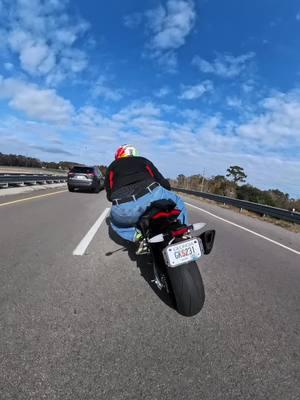 Let’s talk about the effects of #slowmotion & #lookback #fyp #bikelife #apriliagang #aprilia #RSV4 #factory1100 #savannahfam #apegang #savannahbikelife #bearacer #georgiabikelife #biketok #bikesoftiktok 