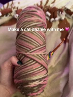 #catbeanie #crochet 💗🤍💗🤍 