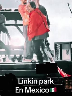 @Linkin Park una de las bandas de rock más exitosas de sus tiempos  levanta la bandera mexicana en su concierto en#mexico #linkinpark #linkinparkfan #concierto #rock #clasicosdelrock #viralvideo #fyp #fypシ #fouryou #fouryoupage #paratiiiiiiiiiiiiiiiiiiiiiiiiiiiiiii 