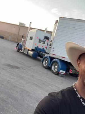 #monday #cowboy725 #centralfloridaxpressboyz #hhhmf #peterbilt379 #florida 