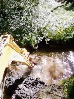 #unclog #unclogging #beaverdam #removal #mechanical #excavation #uncloggingdrains #drainplug #poop #pipes #satisfying #oddlysatisfying #asmr #fyp #fypage #viralvideo #foryou 