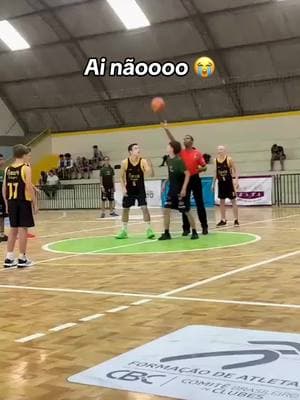 já começou o jogo daquele jeito 😩 #fyp #basquetebrasil #basquete #memes #memesbasquete 