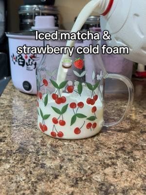 This is soooo good!! 🍵 🍓  #matcha #strawberrycoldfoam #icedmatcha #cookwithme #collegestudent #makeyourown 