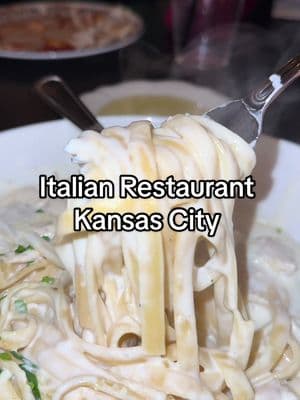 @Maggianos is a Kansas City favorite but they also have restaurants across the U.S.  Have you ever tried them out? If so, what’s your go-to dish?  Follow for more foodie content! #kansascity #foodies #italianrestaurant #kclocal #thingstodokansascity #kcrestaurant 