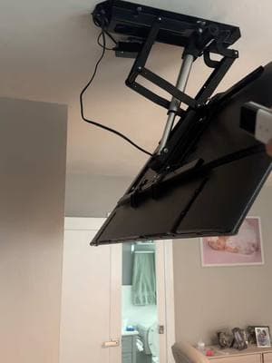 #tv colgado del techo #dios #tv #tvstand #tvclips #tvdposts #tips #consejos 